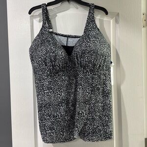 Swimsuits For All NWT Tankini Swim Top, 46DDD